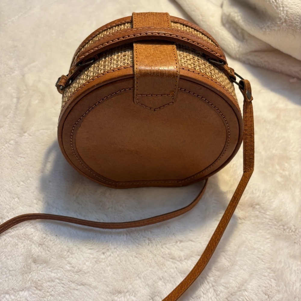 SALE! Vintage Leather Crossbody Bag Camel Brown Tan Rattan Sides Magnetic Snap - Picture 4 of 16